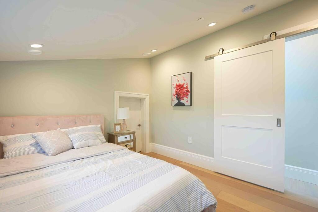 Four Bedrooms New Lovely Duplex House-1628 Vancouver Exterior photo